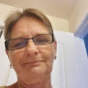 Meet your Posher, Roxanne